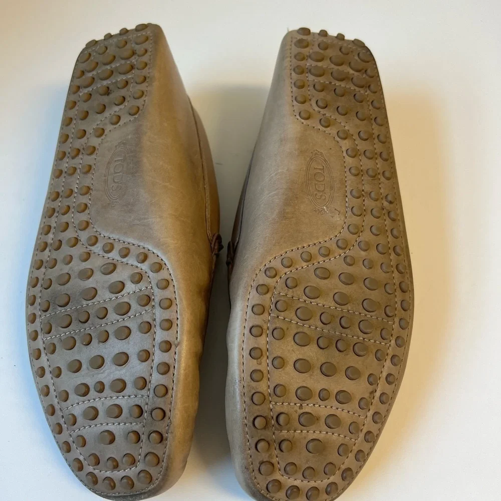 Tod’s Men’s Driving Loafer’s. Excellent Condition. Size 7.5